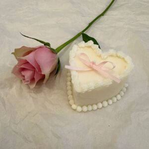 heart cake candle