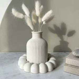 aesthetic ribbed vase with bubble coaster