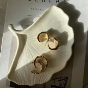 concrete leaf jewelry tray