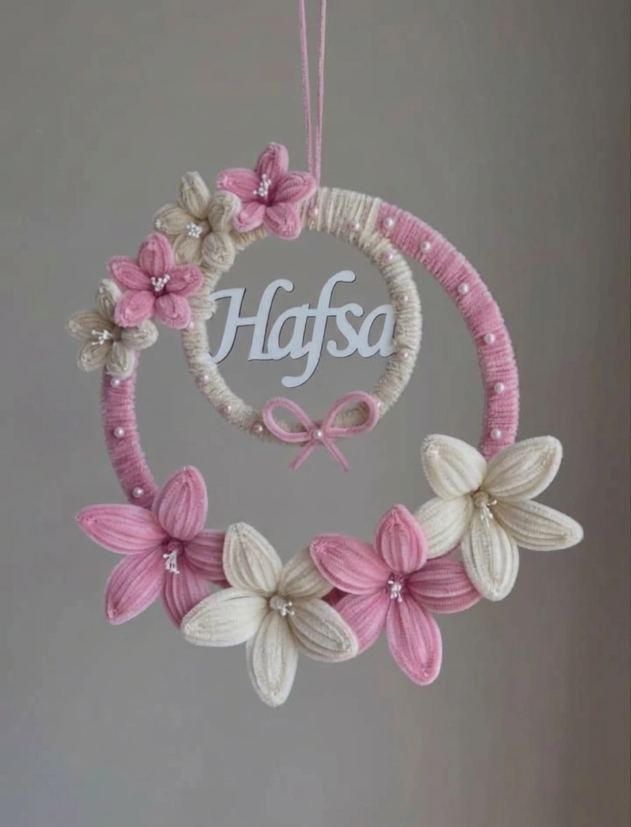 custome name pipcleaner wall hanging