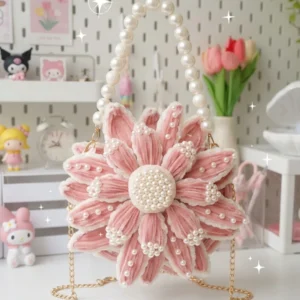 hnadbag with pipecleaner